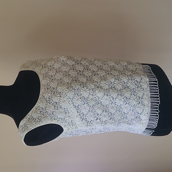 TheEverllitCo. Cashmere Angora beaded tank size 36 - Picture 7 of 11